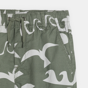 شورت برمودا كاكي اللون من قماش مطبوع للأولاد